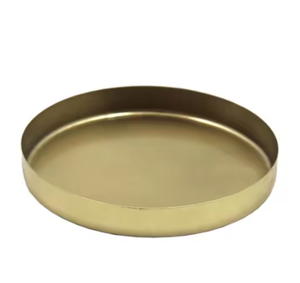 Assiette de service ronde en métal de qualité supérieure, couleur or massif, design minimaliste poli, pour la mise en table. - Product Image 1