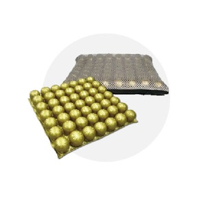 Coussin de massage à bulles avec housse en maille respirante pour tout type de chaise, idéal pour soulager la pression lors de longues périodes assises - Product Image 2
