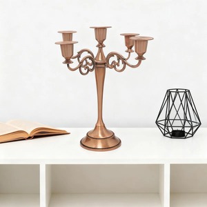 Candelabro decorativo de hierro de cinco brazos para centro de mesa y decoración de eventos al mejor precio - Product Image 1