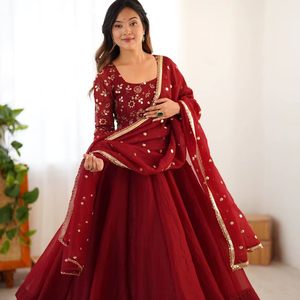 NUEVO DISEÑADOR SALWAR CON PINTURA DUPATTA WEDDING WEAR Y FESTIVE WEAR TEMPORADA - Product Image 1