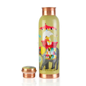 Botella de Cobre Personalizada Premium con Tapa, Desechable, Capacidad de 900 ml, para Beber Diariamente, Beneficios Ayurvédicos para la Salud - Product Image 1