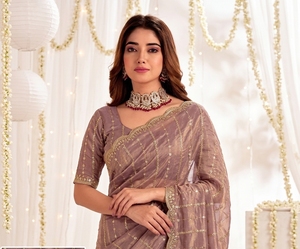 AARA Fashion Sari indien traditionnel en soie pour femme, tenue de mariage, broderie or et violet, coupe classique, longueur ras du sol, protection solaire - Product Image 1