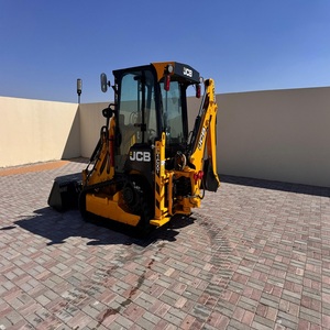 Chargeuse-pelleteuse compacte JCB 1CXT 4x4 haute performance pour travaux de terrassement et de construction – Robuste et durable - Product Image 3
