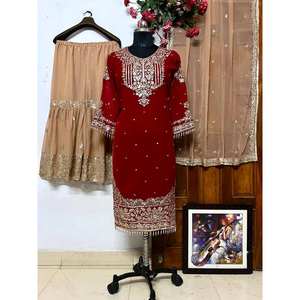 Ensemble de costume de fête pour femmes de designer avec haut bas et dupatta - Product Image 2