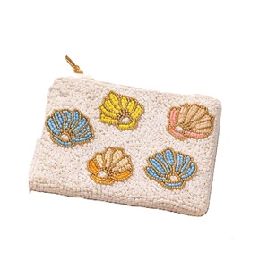Pochette à monnaie de luxe brodée de perles de rocaille avec motif floral, faite à la main, broderie perlée, avec fermeture éclair - Product Image 1