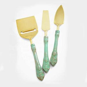 Juego de rebanador de queso dorado con mango de palmera de hoja esparcidor de queso redondo y juego de sushi pulido plateado característica sostenible - Product Image 5