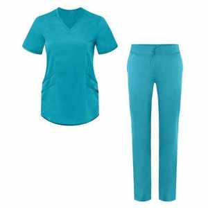 Ensemble de pantalons de jogging et blouses médicales professionnelles de premier choix – Uniforme d'infirmière confortable en tissu tricoté à manches courtes avec broderie - Product Image 2