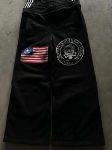 Pantalon de jogging décontracté noir vintage streetwear en molleton de coton/bambou, coupe large, longueur cheville, taille élastique, imprimé - Product Image 3