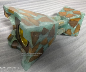 เครื่องเผาธูปไม้ทำจากเรซินสีเขียวอ่อนสำหรับผมบ้านที่เคร่งศาสนาโดย rfcrafts - Product Image 2