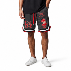 Shorts en maille IOTA SPORTS en gros, faible MOQ, dernières créations, logo avant, découpe latérale, look sportif unique, pour la gym et la course, double couche, unisexe - Product Image 1
