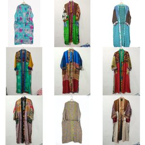 ชุดคลุมกิโมโนคุณภาพสูง ผ้าไหมแท้ 100% ลายดอกไม้หรูหรา คอวี ระบายอากาศได้ดี นุ่มสบาย เหมาะสำหรับฤดูใบไม้ผลิ  สามารถปรับแต่งสีและโลโก้ได้ - Product Image 1