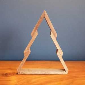 Ensemble de décorations de Noël en bois sur le thème de la romance, marron naturel, triangulaires, pour table, fête de fin d'année, durables et écologiques - Product Image 6