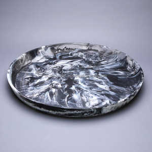 Bandeja de tocador de ensalada de resina de remolino de menta multicolor moderna hecha a mano, bandeja de servicio de cocina multicolor blanca para regalos de navidad India - Product Image 4