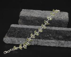 Pulsera de Peridoto Natural con Plata de Ley 925 |   Joyería de Peridoto Verde Hecha a Mano |   Pulsera Ajustable de Plata para Mujer - Product Image 5
