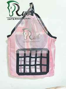 Botas de Silicona Portátiles para Caballos |   Bolsa de Alimentación para Caballos Resistente con Correa para Colgar, Color y Logotipo Personalizables - Product Image 4