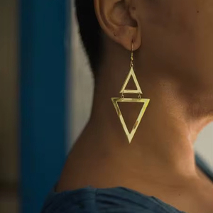 Pendientes de Aro Hechos a Mano en India con Latón y Madera, Estilo Boho, Diseños Modernos y Personalizados, Obra de Arte para Mujer - Product Image 1