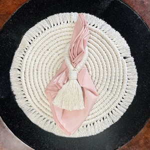 Anneau de serviette en macramé de qualité supérieure pour table d'événement, fête, restaurant, décoration de table élégante, accessoire de table fait main en provenance d'Inde - Product Image 1