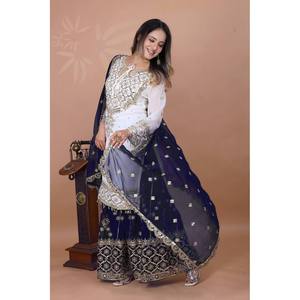 Conjunto de traje de fiesta de diseñador para mujer con top-Plazzo y Dupatta Trabajo de bordado pesado - Product Image 3