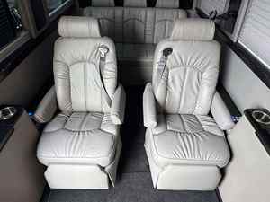 Magnífico Autobús de Lujo MERCEDES-BENZs Exótico 2026 - Product Image 4