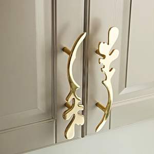 Juego de tiradores de latón dorado de primera calidad para gabinetes, tiradores decorativos para puertas de armario y cajones, herrajes de lujo, juego de tiradores modernos para gabinetes de cocina - Product Image 2