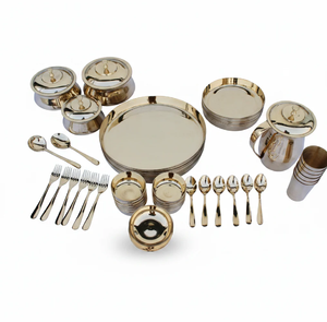 Service de table complet en bronze Grand Kansa, comprenant des thalis, des bols, des pots de service, une carafe et des couverts, disponible à prix de gros. - Product Image 1