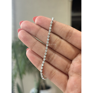 Bracelet de luxe pour femme en or 14 carats avec diamants de laboratoire 2,30 carats, serti clos, style tennis classique et minimaliste, cadeau de fiançailles et d'anniversaire - Product Image 3