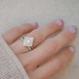 Anillo de Diamantes Redondos Baguette Vintage de Oro Sólido de 14K Personalizado, Fabricante de Joyería de Diamantes CVD HPHT de Alta Calidad para Aniversario - Product Image 5