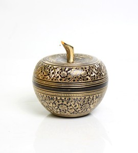 Handmade Brass Apple Shape Decorative Storage <b>Box</b> With Lid Metal Jewelry Candy Gift <b>Box</b> - Product Image 2