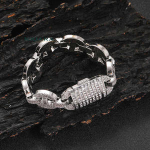 Bracelet en or pour homme avec diamants de laboratoire, bijoux de luxe de créateur, idéal pour mariage ou cadeau, disponible à la vente, directement de l'usine. - Product Image 2