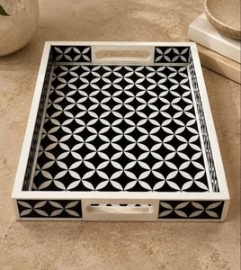 Plateau de service de style minimaliste avec motif géométrique, finition en résine bleue et blanche et poignée en os poli, pour usage résidentiel. - Product Image 5