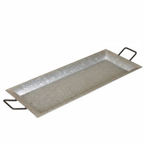 Bandeja de Servir Rectangular de Metal Galvanizado Estilo Rústico con Asas, Bandeja Decorativa de Hierro Martillado para Otomana, Decoración del Hogar - Product Image 1