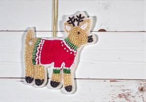 Décoration murale festive indienne faite à la main avec un design de cerf luxueux en Zari pour Noël, les mariages et la décoration intérieure - Product Image 2