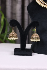 Pendientes de candelabro en forma de campana chapados en oro con perlas de imitación para mujer, joyería de estilo clásico para boda - Product Image 2
