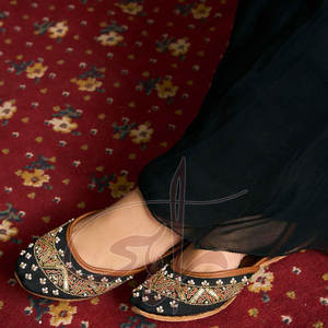 รองเท้าคุณภาพพรีเมียม พื้นกันลื่น ทนทาน ราคาถูก จำนวนมาก รับผลิตแบรนด์ส่วนตัว รองเท้าคุสซาสำหรับผู้หญิง - Product Image 2