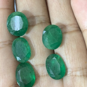 Piedra Preciosa Suelta de Esmeralda Natural Certificada por IGI, 4.09 Quilates, Forma Ovalada 12x9mm 6mm, Verde Claro, Joyería Fina, Encerada/Enrasada con Aceite - Product Image 4