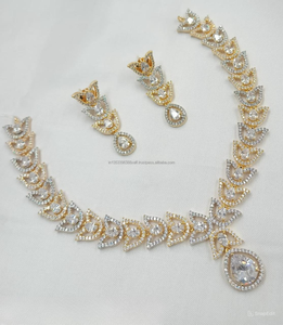 Ensemble de bijoux de mariée en diamant américain classique Collier et boucles d'oreilles en deux pièces pour mariage Style classique à la mode - Product Image 1
