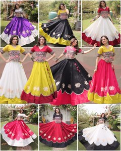 Venta al por mayor de Lehenga Choli Romano con bordado Kutchi Gamthi, ropa étnica india de primera calidad - Product Image 2