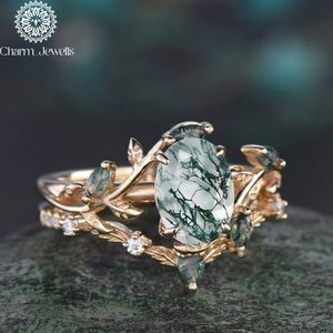 Bague de fiançailles pour femme Charm Jewells en argent plaqué or multi-couches avec moissanite taille coussin, certifiée IGI, sertissage classique à griffes, 3g - Product Image 4