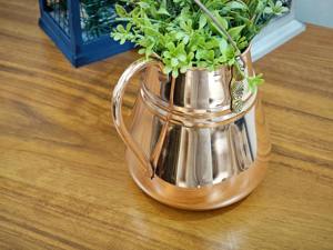 เหยือกทองแดงเคลือบผิวทนทาน เหมาะสำหรับการเสิร์ฟน้ำในครัวประจำวันและการรับประทานอาหารในครอบครัว ผลิตด้วยมือจากอินเดีย - Product Image 2