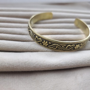 Best quality and best Designer Women's Gold Finish Brass Metal <b>bangles</b> New 2026 Fashion Jewelry <b>Bangles</b> - Product Image 3