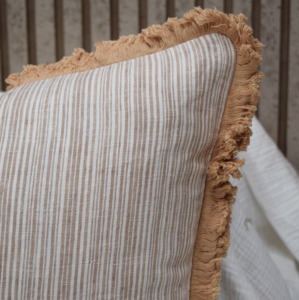 Funda de Cojín Cuadrada de Lino Beige de Lujo con Rayas y Flecos, Funda de Almohada de Lino Natural Suave para Uso en el Hogar y Hoteles OEM/ODM - Product Image 5