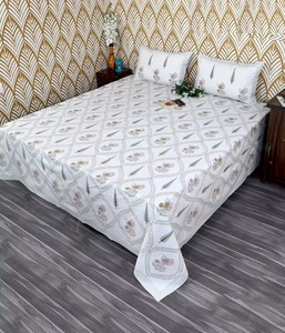 Ensemble de draps en coton imprimé à la main avec motifs végétaux indiens traditionnels, literie bohème florale avec housses de coussin - Product Image 6