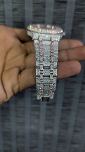 Reloj de pulsera de acero inoxidable con diamantes de moissanita, estilo hip-hop, con incrustaciones, de gran demanda, para la moda, disponible al por mayor. - Product Image 6