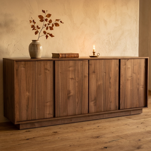 Commode en teck massif Tariva, grain naturel riche, écologique, durable, offrant un grand espace de rangement, pour chambre à coucher, salon, utilisation moderne - Product Image 1