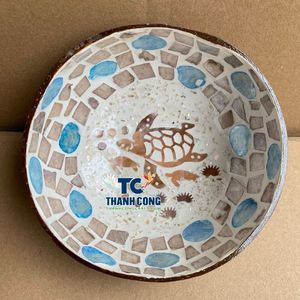 Mejor Precio: Cuencos Artesanales de Cáscara de Coco al por Mayor, Diseño Ecológico de Tortuga Costera, Venta Caliente de Taller Vietnamita - Product Image 1