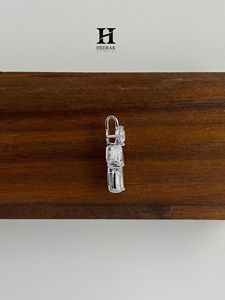 Colgante de Diamante con Forma de Figura Única, Corte Mixto, Joyería Fina de Oro de 14K - Product Image 4