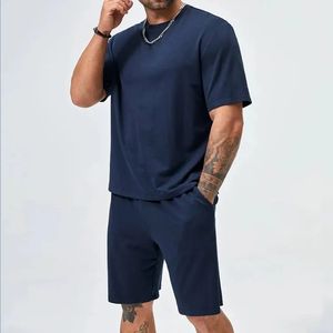 Ensemble de t-shirt et short pour homme de qualité professionnelle, tenue de sport pour la salle de sport, entraînement, tissu respirant, fabricant OEM - Product Image 2