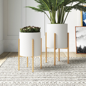Macetero Moderno de Hierro Metálico Pulido con Soporte, Diseño Ligero y Duradero para Uso en Interiores/Exteriores, Decoración para Hoteles y Bodas - Product Image 5