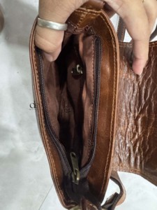 Classic <b>Genuine</b> <b>Leather</b> Handmade Cross-Body Shopping Bag Casual Bags Stylish Looking Unisex Daily Use <b>Handbag</b> for Women's Use - Product Image 6