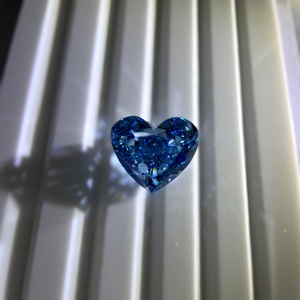 Diamante Suelto Cultivado en Laboratorio, Corte Brillante Modificado, Color Azul Intenso Fantasía, 5.7CT, VS2, Certificado IGI - Product Image 3